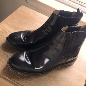 Black Leather Chelsea Boots
Zespa Patent Leather Chelsea Boots size 9